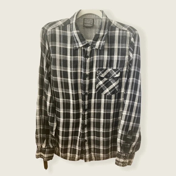 ShoutHouse Other - Plaid Black And Gray Long Sleeves Shirt Large
